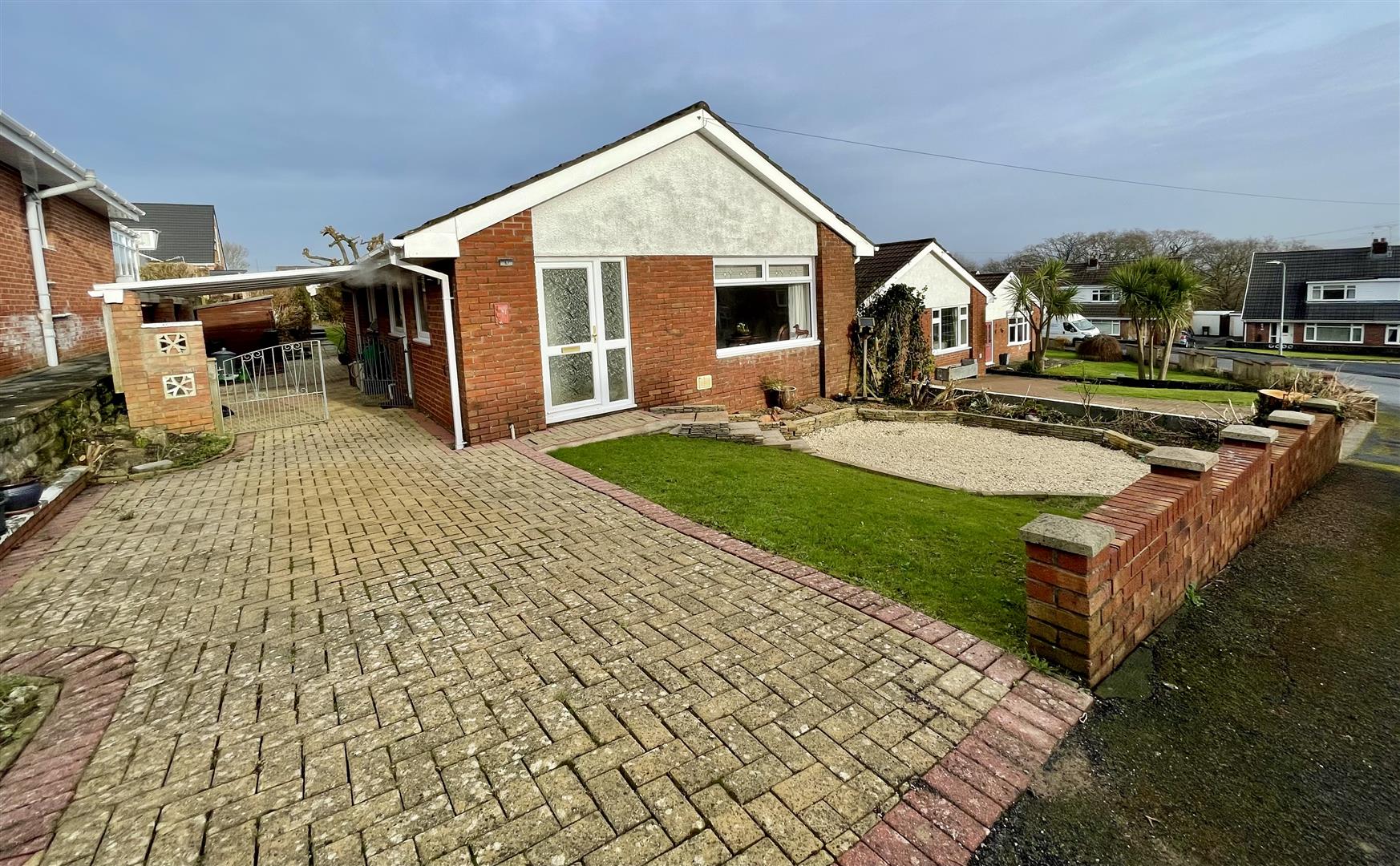 Cleviston Park, Llangennech, Llanelli Davies Craddock